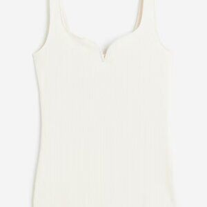 NWT! HM Ribbed Sweetheart Tank, Size L